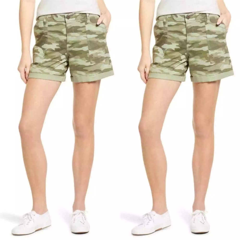 New NWOT Caslon Rolled Cuff Twill Shorts In Green Spring Camo SIZE 8 Summer